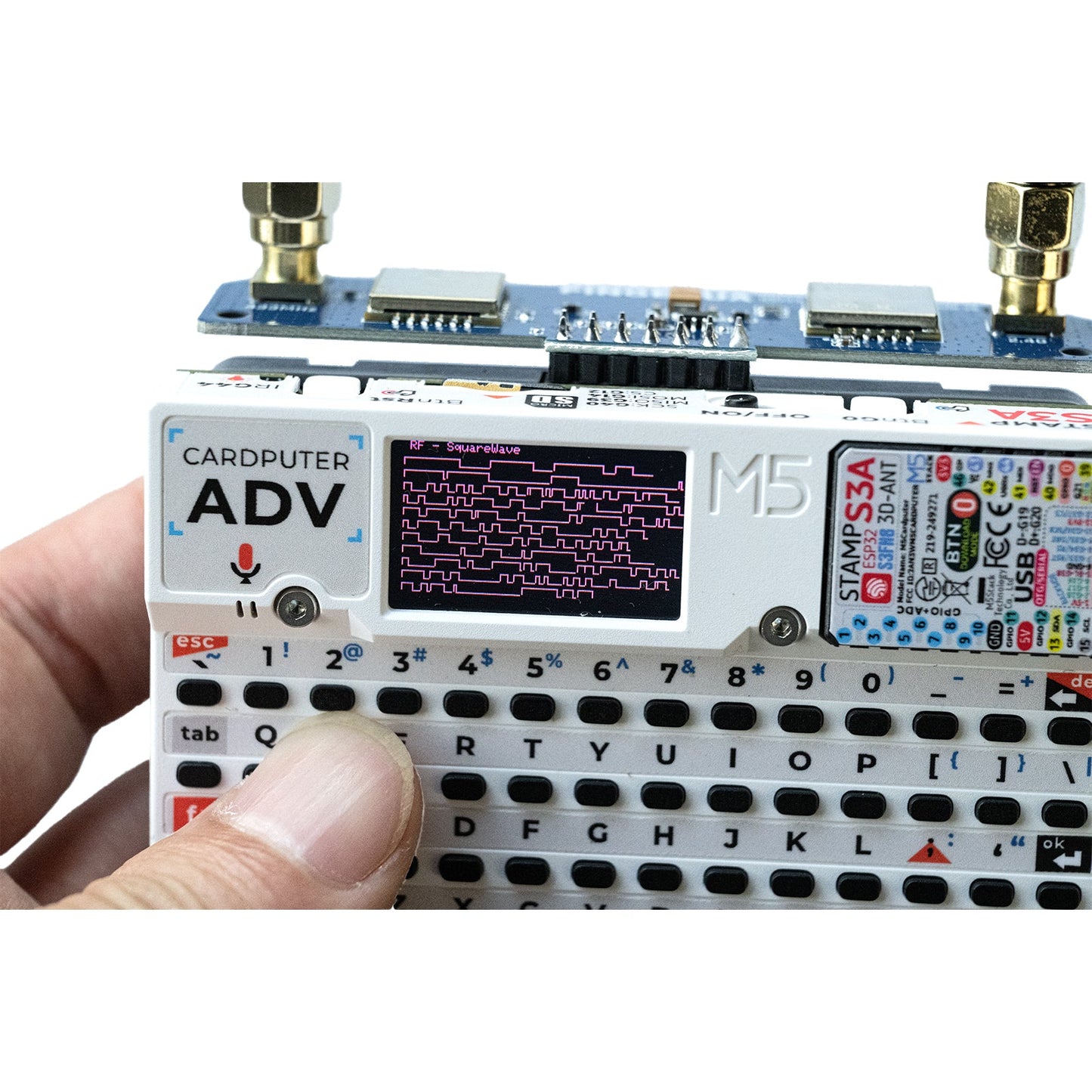 Handheld Cardputer ADV with Hydra 424 cap; spectrum graph on the display