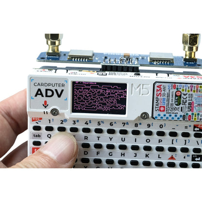 Handheld Cardputer ADV with Hydra 424 cap; spectrum graph on the display