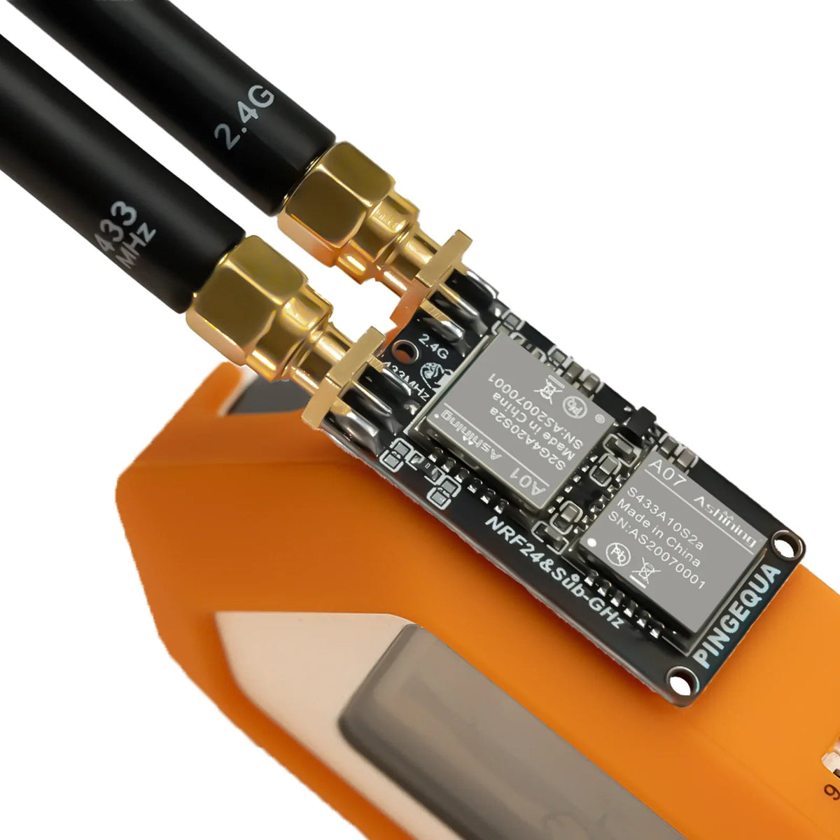 Close-up of dual SMA antennas and nRF24 plus CC1101 cans on a Flipper Zero GPIO header